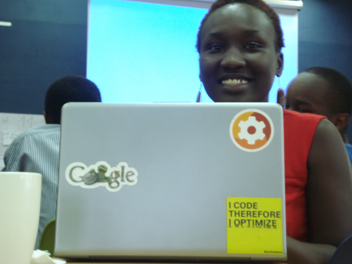 Hackerin im iHub Nairobi